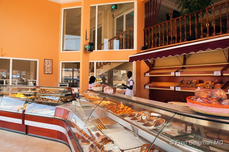 20090529_111323 D3 P1 P1.jpg - Bakery Dakar,